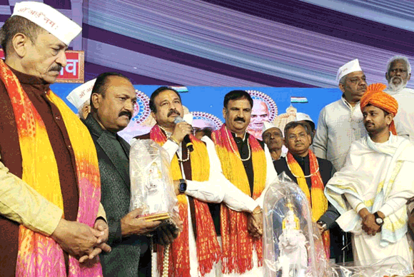 श्री दिगंबर जैन मंदिर चन्द्र नगर के छ: दिवसीय पंचकल्याणक प्रतिष्ठा महोत्सव का हुआ शुंभारभ