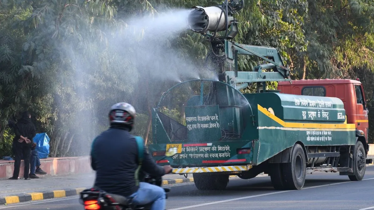 दिल्ली-NCR में प्रदूषण से मामूली राहत, कई इलाकों में AQI अभी भी 300 के पार