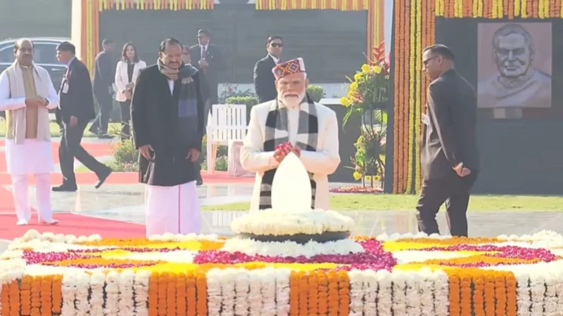 ‘श्रेष्ठता पद से नहीं, आचरण से स्थापित होती है’; पीएम मोदी ने अटल बिहारी वाजपेयी को ‘सदैव अटल’ पर दी श्रद्धांजलि