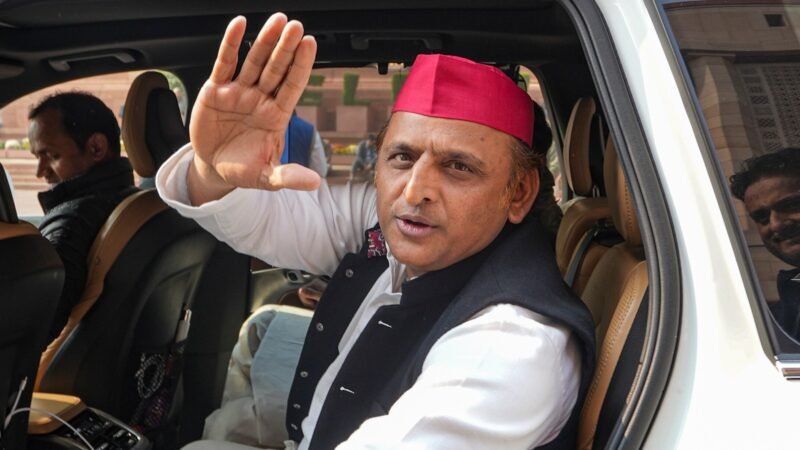 ‘ड्रामा कौन कर रहा है सब जानते हैं…’, पीएम मोदी के बयान पर अखिलेश यादव का पलटवार