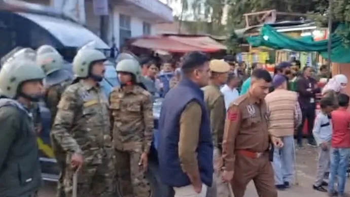 राजस्थान के चौमूं में मस्जिद के बाहर बवाल, हिरासत में शख्स बोला- मैं कसम खाता हूं कि…