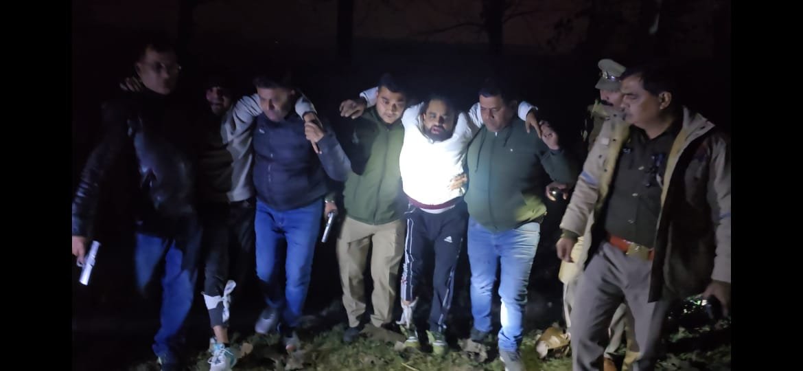 गौकशों व पुलिस के बीच मुठभेड़, दो गौकशों के लगी गोली