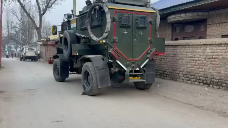 दिल्ली ब्लास्ट केस में NIA का एक्शन जारी, जम्मू कश्मीर में मौलवी इरफान, डॉक्टर अदील और मुजम्मिल के घर पर की छापेमारी