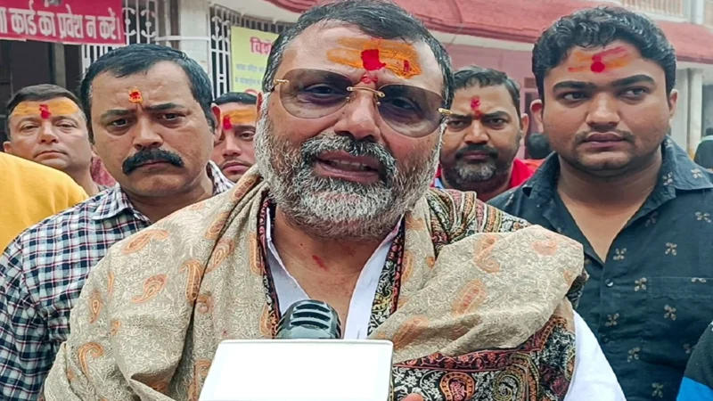 निशिकांत दुबे ने राहुल गांधी पर साधा निशाना, कहा- अमित शाह ने लोकसभा में उनकी दलीलों को ‘धोया’