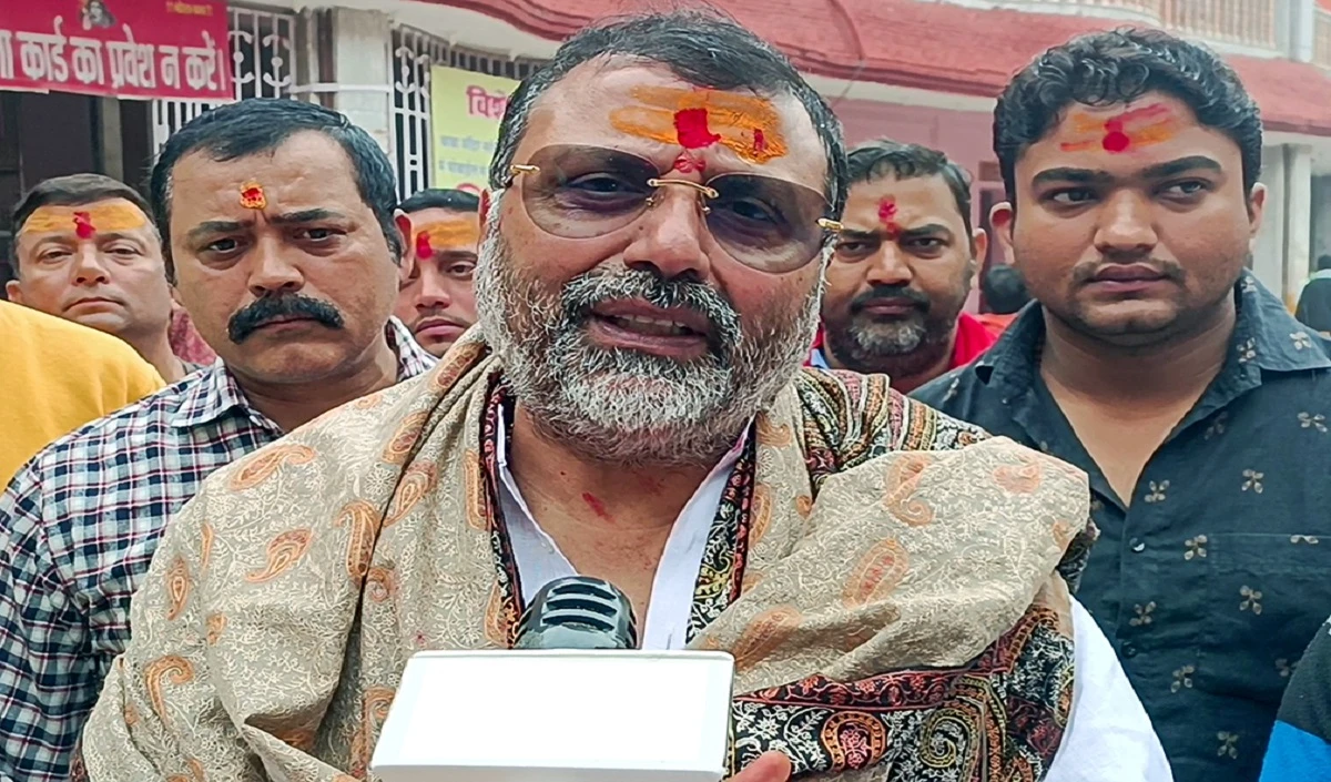 निशिकांत दुबे ने राहुल गांधी पर साधा निशाना, कहा- अमित शाह ने लोकसभा में उनकी दलीलों को ‘धोया’