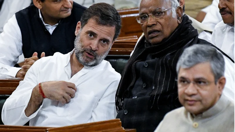 फॉक्सकॉन रोजगार पर श्रेय की जंग: राहुल गांधी ने सराहा, वैष्णव ने ‘मेक इन इंडिया’ को दिया श्रेय