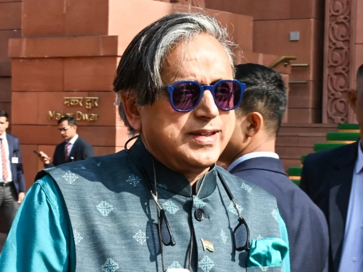 चुनाव आयोग विवाद पर शथि थरूर का बड़ा बयान, कहा – ‘सच कहें तो हमें…’