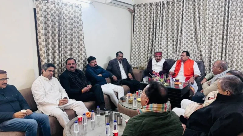 यूपी में ठाकुर विधायकों के बाद अब ब्राह्मण विधायकों की बड़ी बैठक, बीजेपी नेता के घर जुटे MLAs और MLC