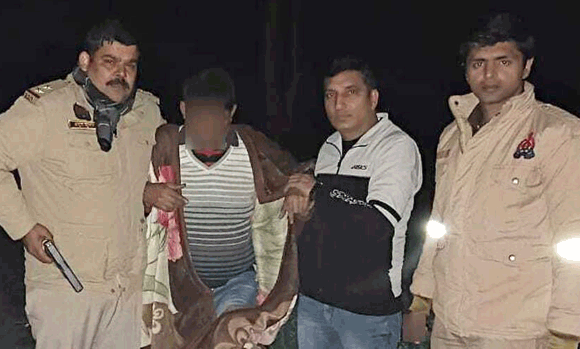 मुठभेड़ के दौरान पुलिस के हत्थे चढ़ा एक बदमाश