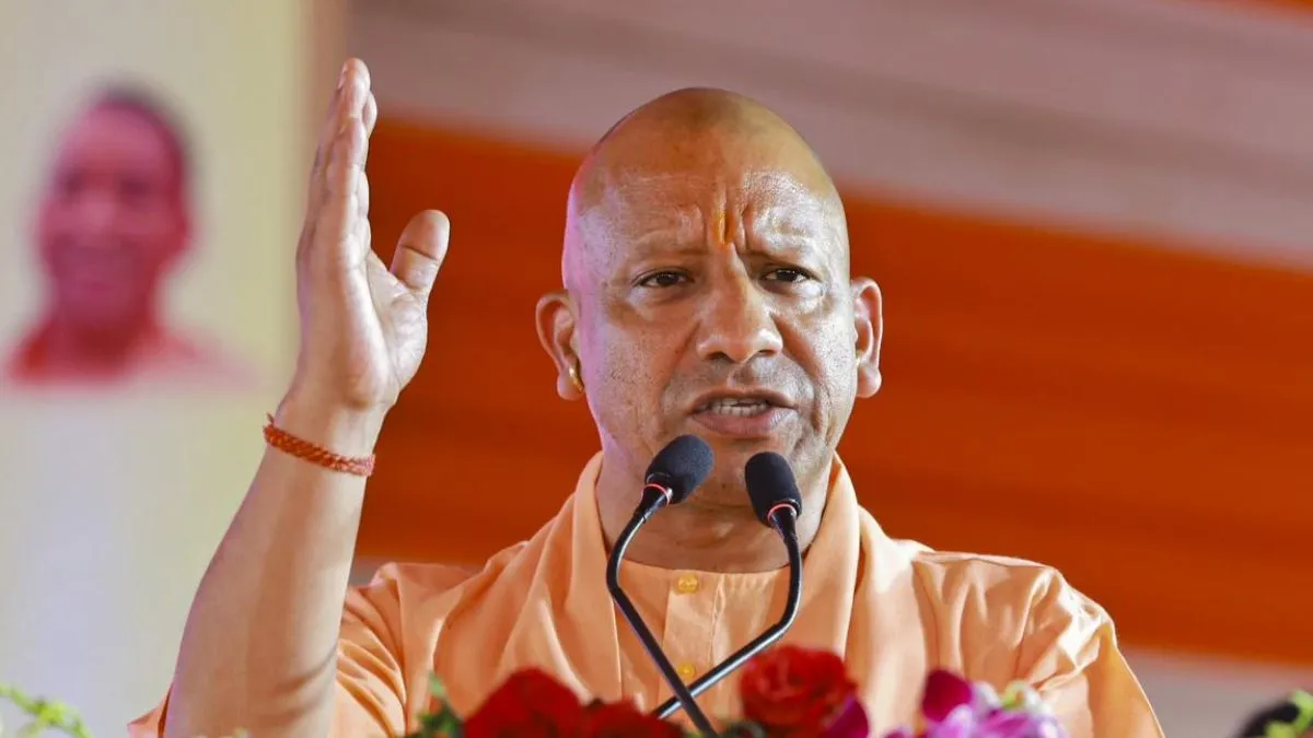 CM योगी का बड़ा फैसला, 32,679 पदों पर पुलिस भर्ती में अभ्यर्थियों को आयु सीमा में मिली छूट