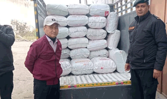 दो फैक्ट्रियों से एक टन पॉलीथिन बरामद, एक लाख 65 हजार जुर्माना वसूला