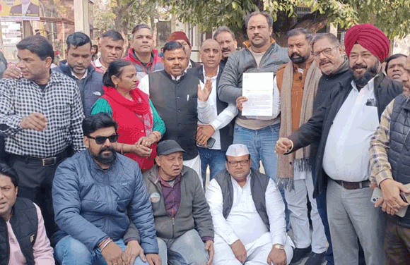 235 वर्ष पुराने माता अहिल्याबाई होलकर स्मारक के ध्वस्तीकरण के विरोध में कांग्रेस का प्रदर्शन