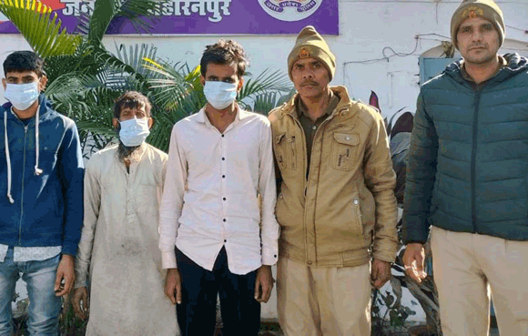 पुलिस के हत्थे चढ़ें तीन शातिर वांछित आरोपी