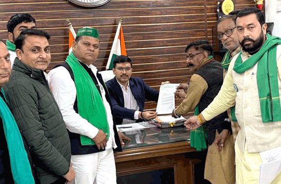 भारतीय किसान यूनियन रक्षक ने कलेक्ट्रेट पर दिया ज्ञापन