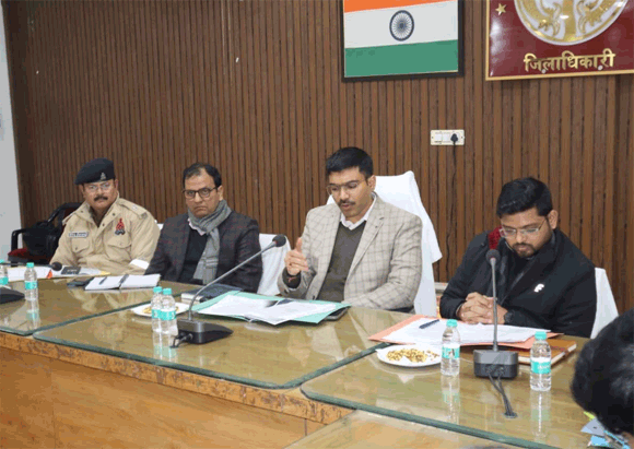 यूपी दिवस को भव्यता के साथ आयोजित करने के लिए बनी रणनीति