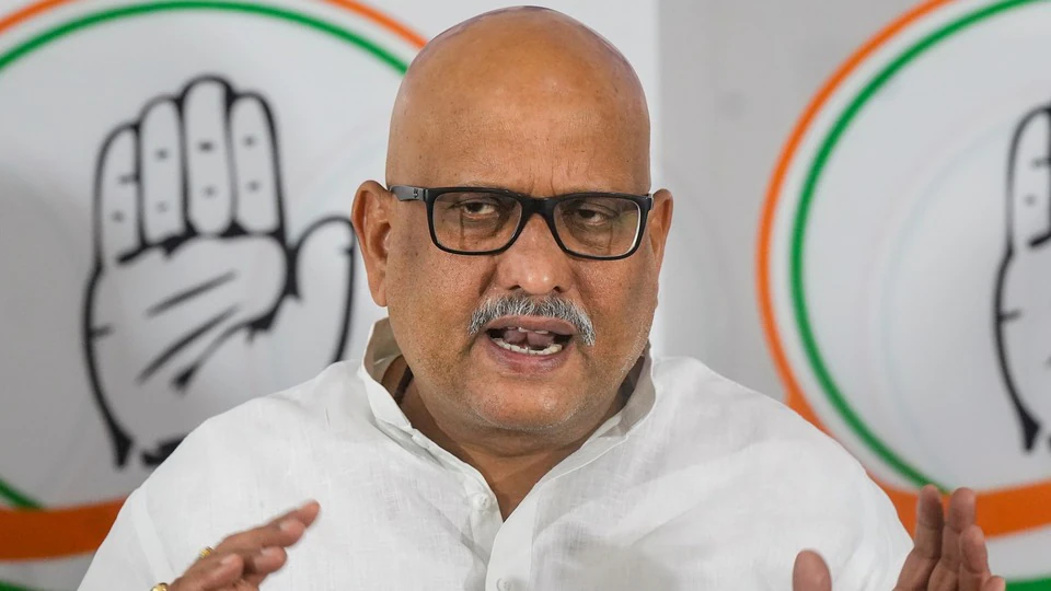 BJP विधायक राजेश्वर सिंह को ‘लुटेरा’ बताने पर कांग्रेस नेता अजय राय पर FIR दर्ज