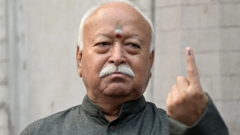RSS प्रमुख मोहन भागवत ने नागपुर में किया मतदान, NOTA को लेकर दिया ये बड़ा बयान
