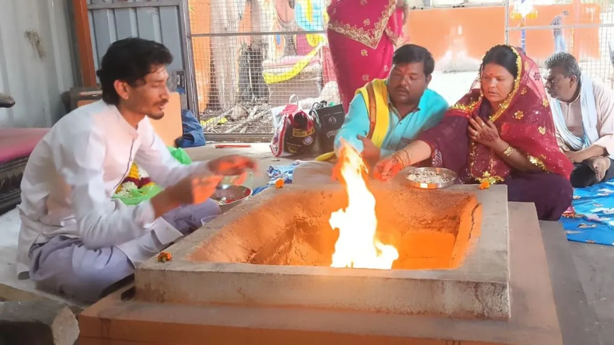 बचपन का प्यार पाने के लिए मुस्लिम युवती ने अपनाया सनातन धर्म, सफीना से बनी सिमरन, प्रेमी के साथ लिए सात फेरे