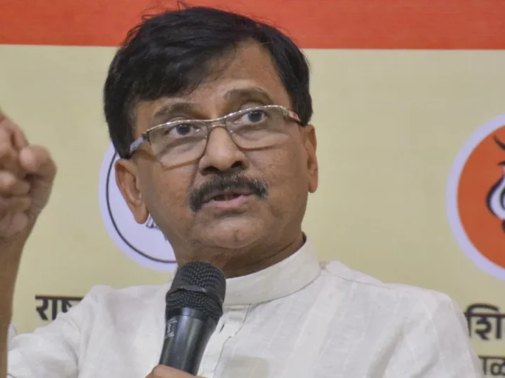 INDIA पर बड़ा दावा! राहुल गांधी का नाम लेकर संजय राउत ने मचाई सियासी हलचल, अब कांग्रेस का आया बयान