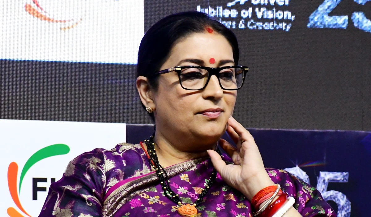 अमेठी से स्मृति ईरानी का रिश्ता हुआ फिर मजबूत, SIR प्रक्रिया में जुड़वाया अपना नाम