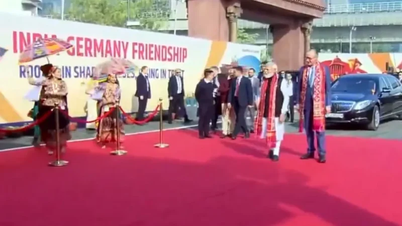 अहमदाबाद में PM मोदी से मिले जर्मनी के चांसलर मर्ज, पहुंचे साबरमती आश्रम