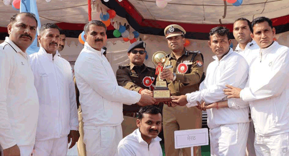 29वीं अंतर जनपदीय पुलिस कुश्ती क्लस्टर प्रतियोगिता का भव्य समापन, पदक विजेता खिलाड़ियों को किया सम्मानित