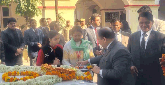 जनपद न्यायाधीश ने किया न्याय रथ का शुभारंभ