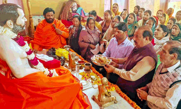 सनातन धर्म के जागृत संत हैं रामकृष्ण परमहंस: स्वामी कालेंद्रानंद महाराज