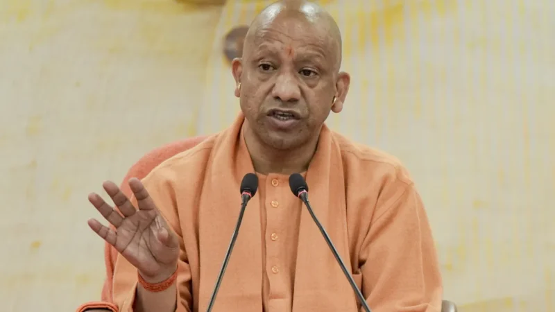 योगी सरकार ने पुलिस में किया बड़ा फेरबदल, 21 IPS अधिकारियों के तबादले