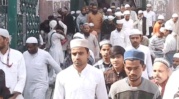 सहारनपुर में रमजान के दूसरे जुम्मे की नमाज कड़ी सुरक्षा के बीच अदा, अमन-चैन की मांगी दुआ