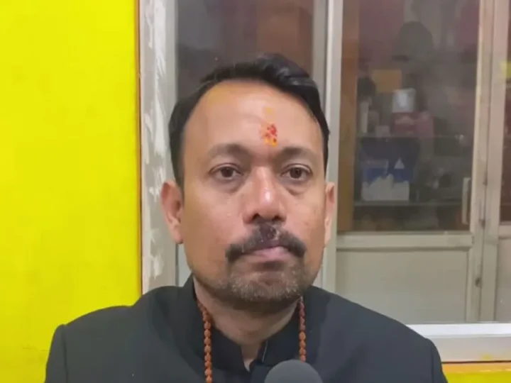 पूर्व सिटी मजिस्ट्रेट अलंकार अग्निहोत्री आज नई राजनीतिक पार्टी के नाम की घोषणा करेंगे, पद से दे चुके हैं इस्तीफा