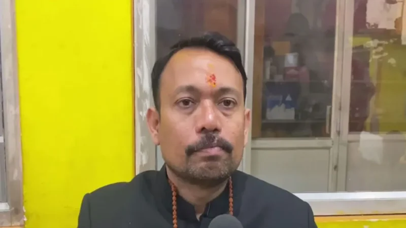 पूर्व सिटी मजिस्ट्रेट अलंकार अग्निहोत्री आज नई राजनीतिक पार्टी के नाम की घोषणा करेंगे, पद से दे चुके हैं इस्तीफा