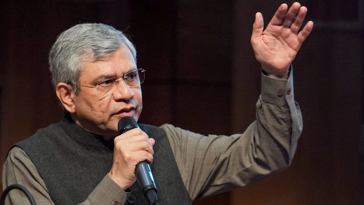 AI मॉडल्स की ट्रेनिंग पर अश्विनी वैष्णव ने उठाए सवाल, कहा- ‘Deepfake तोड़ रहा लोगों का भरोसा’