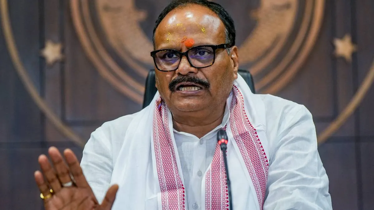 ‘बटुकों की चोटी खींचना महापाप’, ब्रजेश पाठक के बयान पर सपा-कांग्रेस ने सरकार को घेरा