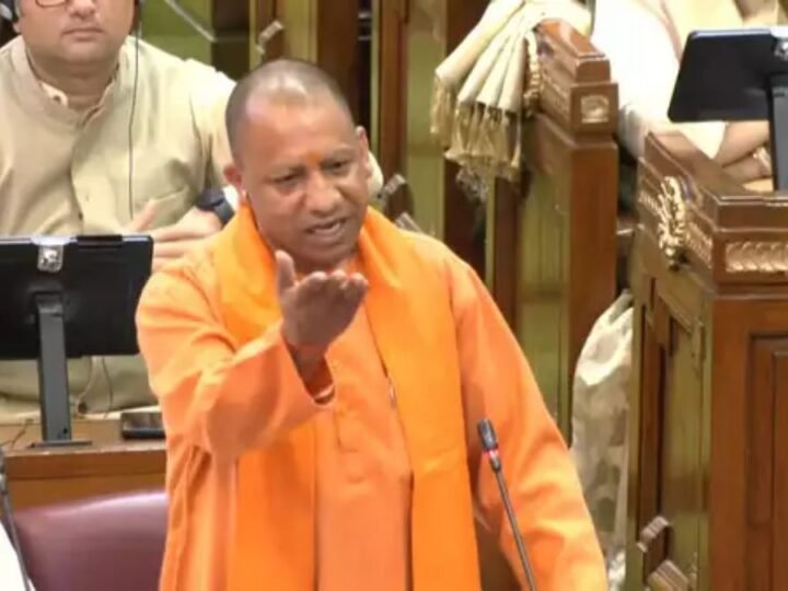 विधानसभा में सपा पर CM योगी का शायरना तंज, ‘धूल चेहरे पर थी, आईना साफ करते रहे’