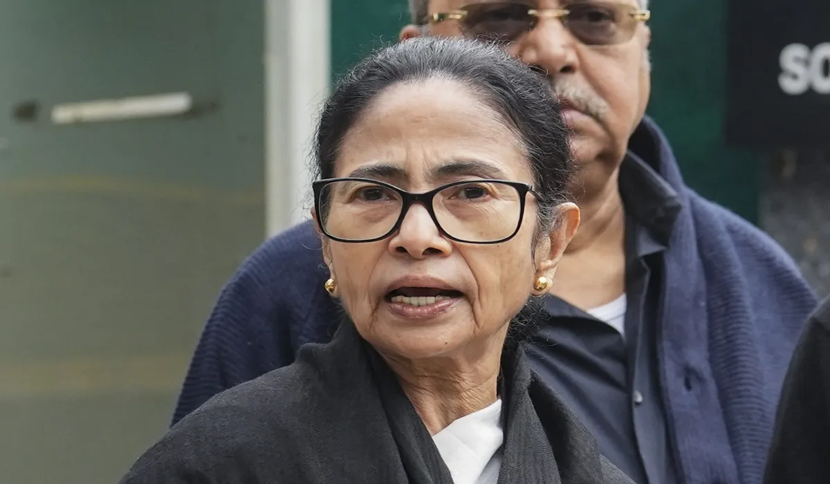 “मैं 7 बार एमपी रही, कभी ऐसा चुनाव आयोग नहीं देखा’, मीटिंग बीच में छोड़कर निकलीं ममता, जानिए और क्या बोलीं?