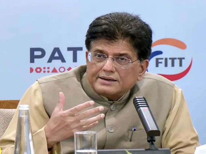 कांग्रेस के आरोपों पर भड़के पीयूष गोयल, बोले- राहुल गांधी को अर्थशास्त्र की कोई समझ नहीं