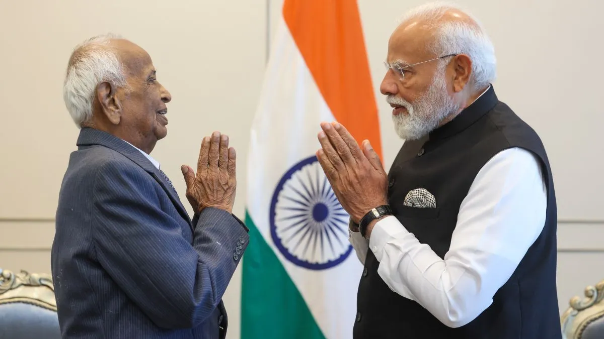 मलेशिया दौरे पर नेताजी सुभाष चंद्र बोस के इस साथी से मिले PM मोदी, जिन्होंने “आजाद हिंद फौज में किया था काम”