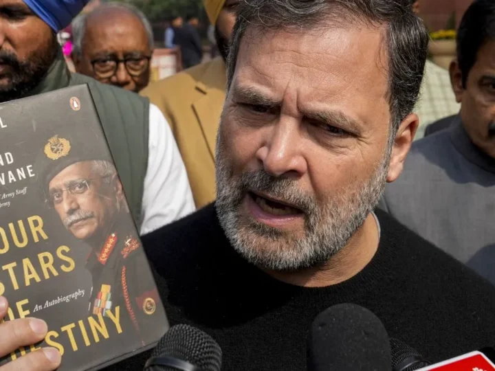 “नरवणे की किताब पब्लिश नहीं हुई, बाजार में मौजूद कॉपियां अवैध”, FIR के बाद आया पेंगुइन का बयान