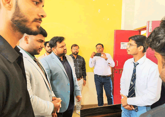 कंप्यूटर साइंस एंड इंजीनियरिंग विभाग द्वारा तीन दिवसीय टेक्निकल फेस्ट “टेक्नोजूम 3.0″ कार्यक्रम का समापन