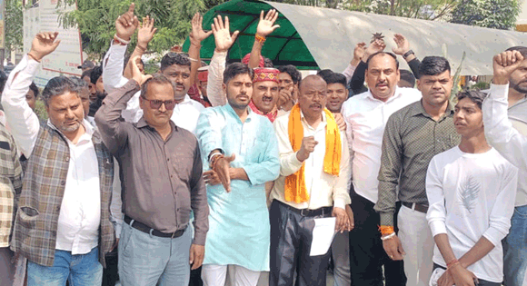 गौ माता को राष्ट्र माता घोषित करने की मांग, प्रधानमंत्री को भेजा ज्ञापन