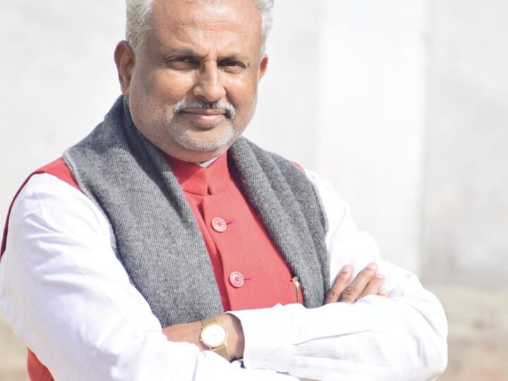 ‘सड़क पर नमाज पढ़ने वाले पाकिस्तान जाएं या फिर…’, यूपी के मंत्री ठाकुर रघुराज सिंह का विवादित बयान