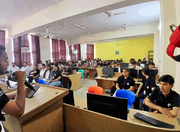 कंप्यूटर साइंस एंड इंजीनियरिंग विभाग द्वारा तीन दिवसीय टेक्निकल फेस्ट “टेक्नोजूम 3.0″ का आयोजन