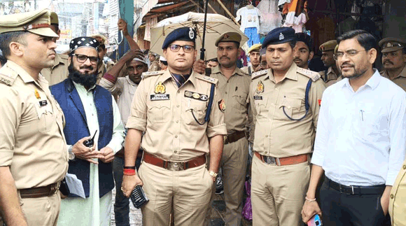 बरसात के बीच अलविदा जुमे नमाज अदा कर मांगी अमन शांति और खुशहाली की दुआएं