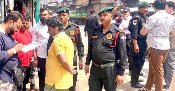 निगम ने 50 दुकानों का अतिक्रमण हटाया, 11 हजार जुर्माना वसूला