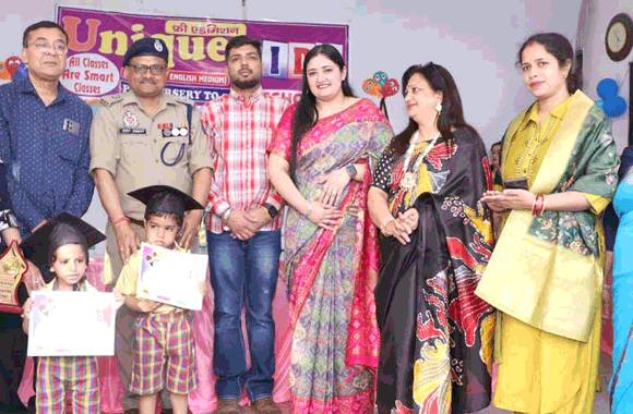यूनिक किड्स स्कूल का वार्षिक परीक्षा परिणाम घोषित