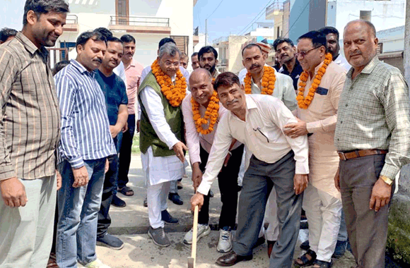 सड़कों का निर्माण बुनियादी ढांचे की रीढ़: महापौर