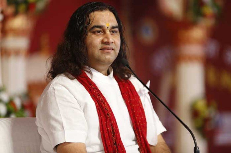 ‘गौ रक्षक को मार दिया…’, फरसा वाले बाबा की मौत पर बोले कथावाचक देवकीनंदन ठाकुर