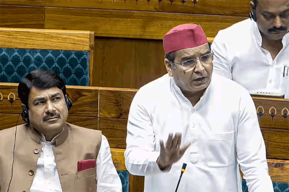 ‘सवाल करने दीजिए नहीं तो…’ इस मुद्दे पर सदन में स्पीकर ओम बिरला से भिड़ गए धर्मेंद्र यादव