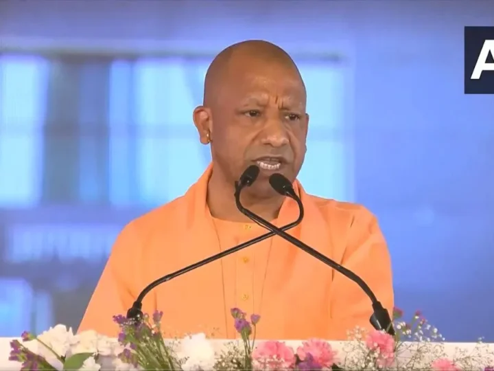 Noida International Airport के उद्घाटन के मौके पर CM योगी ने सपा पर किया बड़ा हमला, जानें क्या-क्या कहा